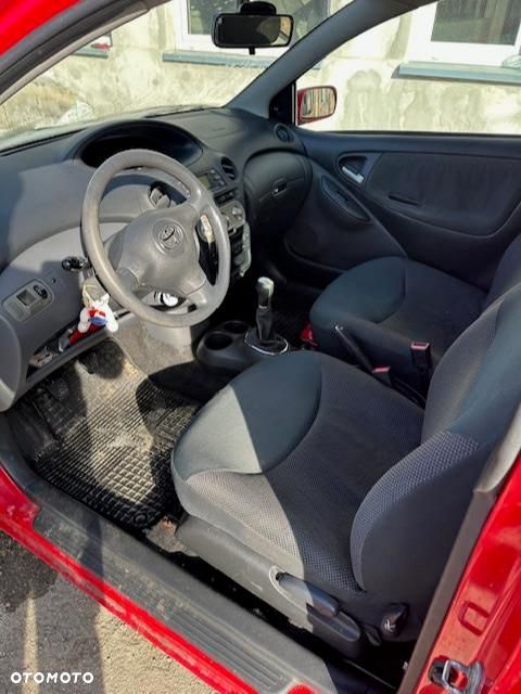 Toyota Yaris 1.0 - 4