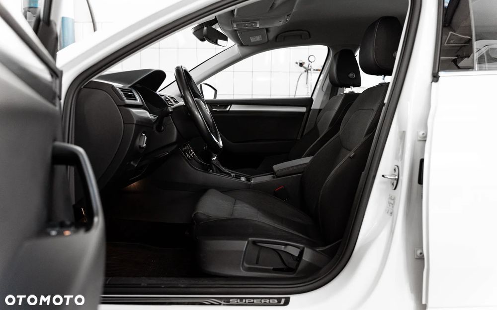 Skoda Superb 1.5 TSI ACT Ambition DSG - 30