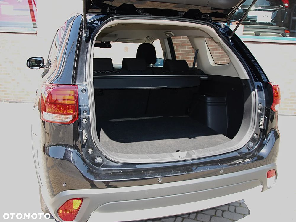 Mitsubishi Outlander 2.0 Intense + 4WD CVT - 10