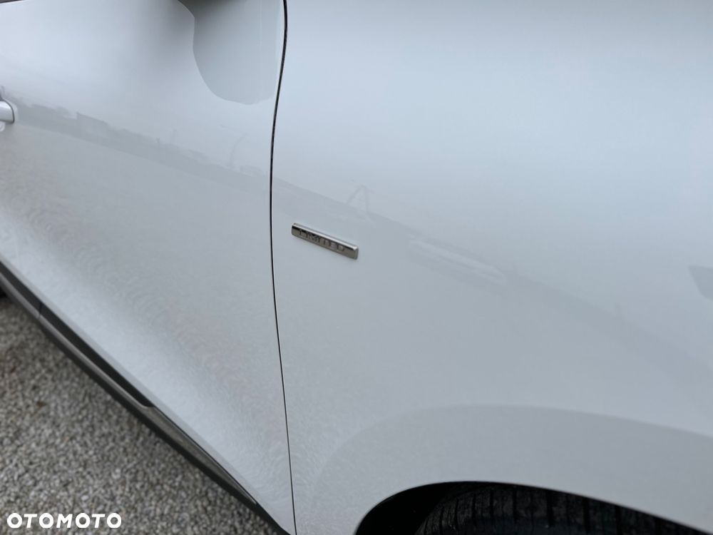 Renault Scenic BLUE dCi 120 Deluxe-Paket LIMITED - 37