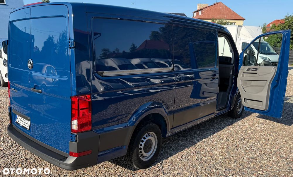 Volkswagen CRAFTER L2H1 2022r WZMOCNIONY VAN 3 osobowy MOCNY Silnik 2.0TDI 140KM Euro6 Duża ładowność 1309kg! DMC:3.5t, Homologacja VAT-1 Zabudowa paki, Bogate wyposażenie! NOWE OPONY 100% Bezwypadkowy! - 40