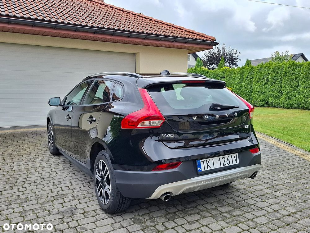Volvo V40 Cross Country - 3