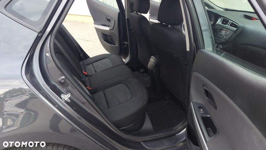 Kia Ceed - 15