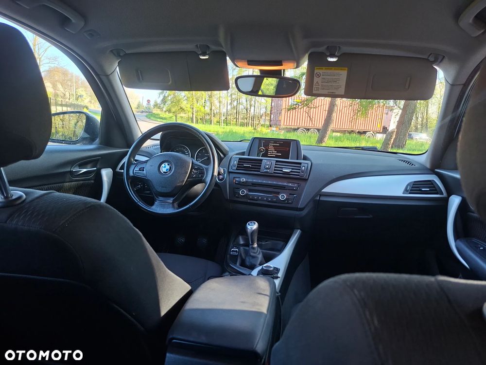 BMW Seria 1 116d DPF - 8