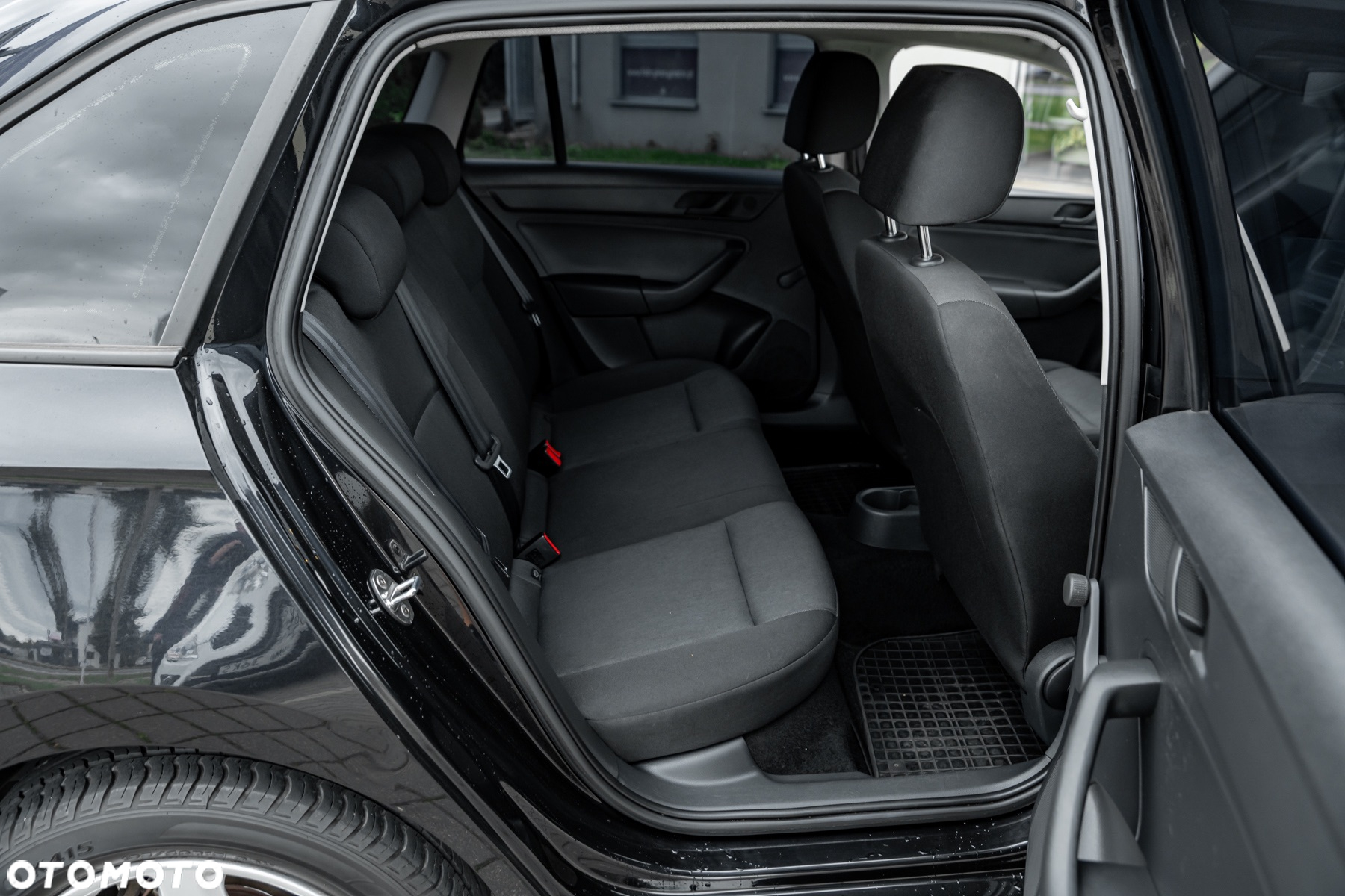 Skoda RAPID 1.6 TDI Ambition - 19