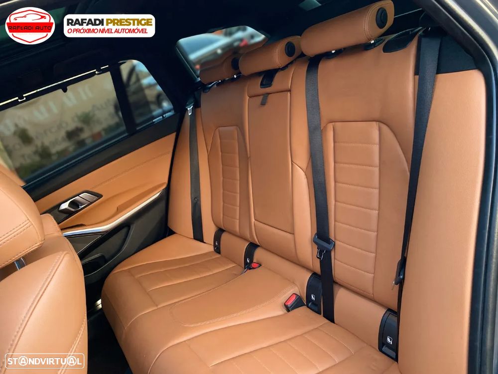 BMW 330 e Aut. Luxury Line - 23