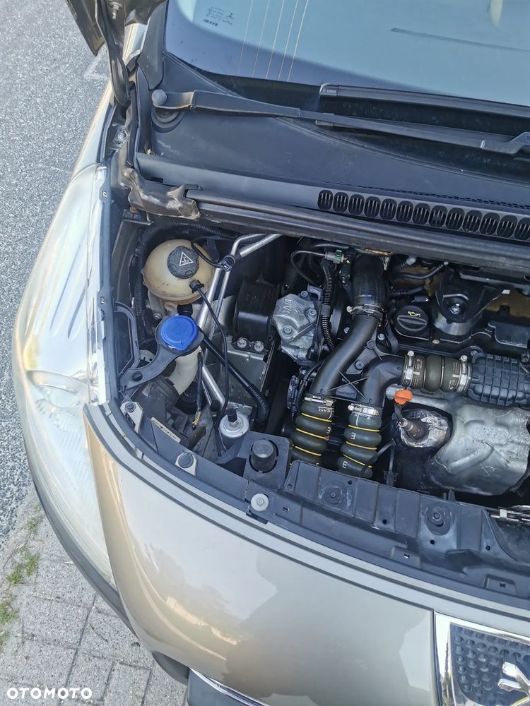 Peugeot 3008 1.6 HDi Premium - 3