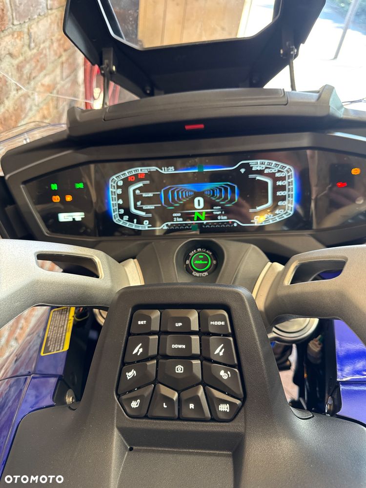 Jawa 750 Touring - 4