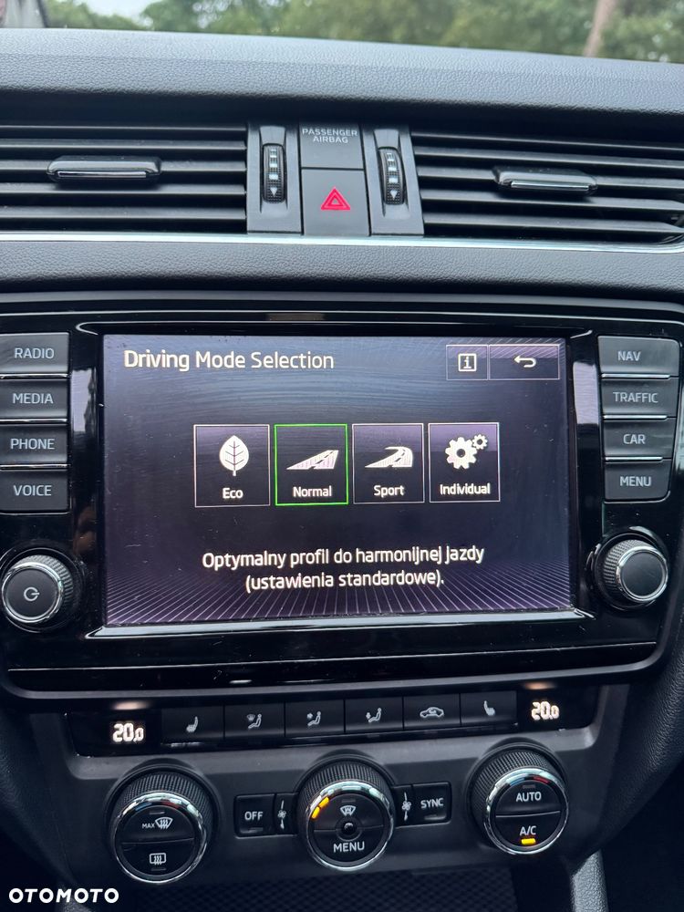 Skoda Octavia 2.0 TDI RS Challenge DSG - 18