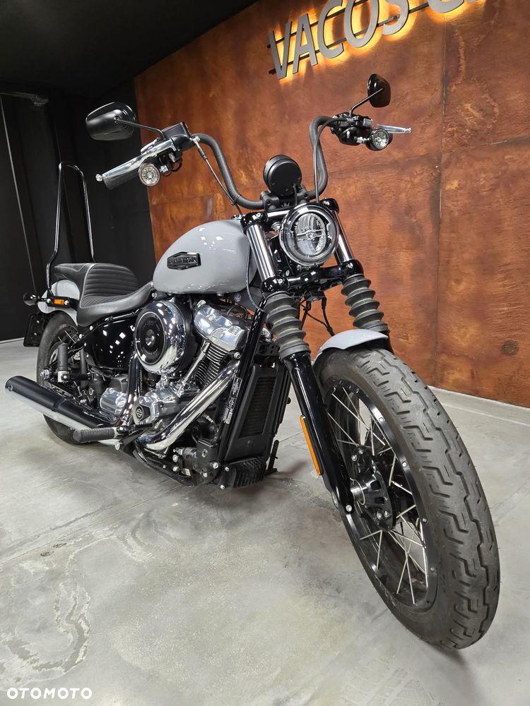 Harley-Davidson Softail Street Bob - 10