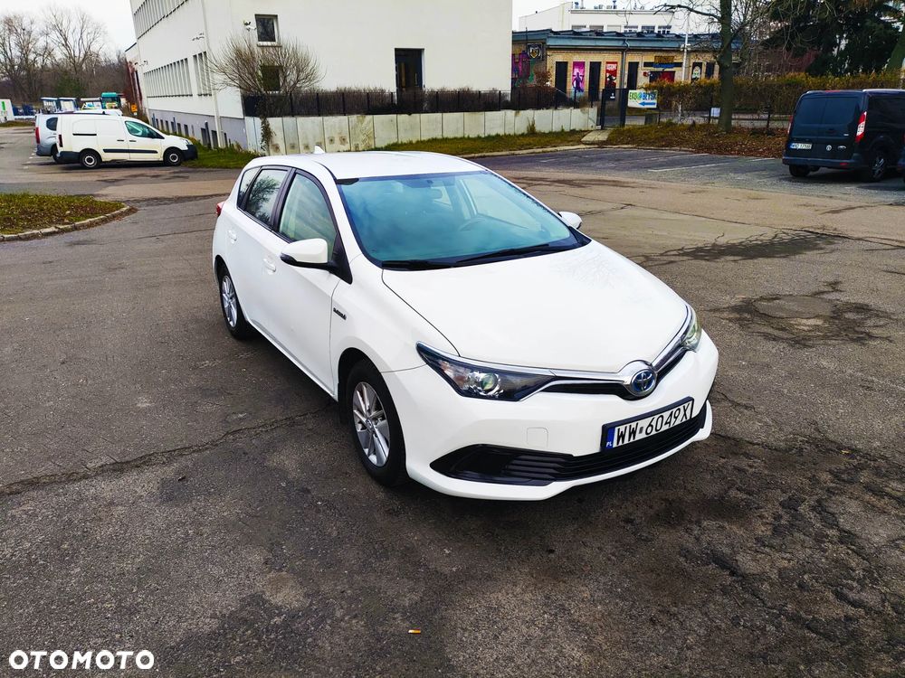 Toyota Auris Hybrid 135 Premium - 4
