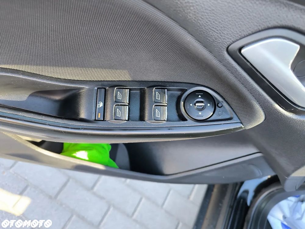 Ford Focus 1.6 TDCi DPF Start-Stopp-System Champions Edition - 11
