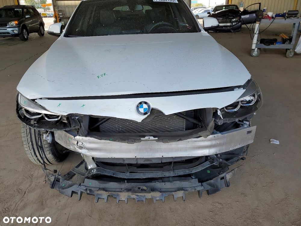 BMW 3GT 330i GPF xDrive Sport Line - 11