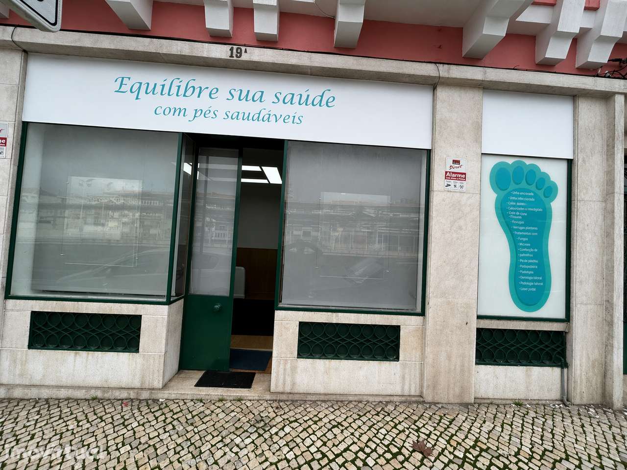 Loja no Areeiro com Montra | 78m² | Ideal Clínica ou Escritório - Grande imagem: 3/9