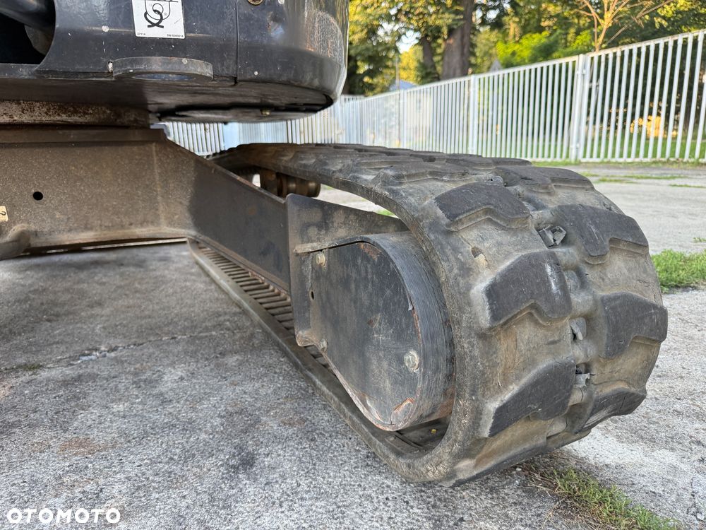 Bobcat Minikoparka E27z - 15