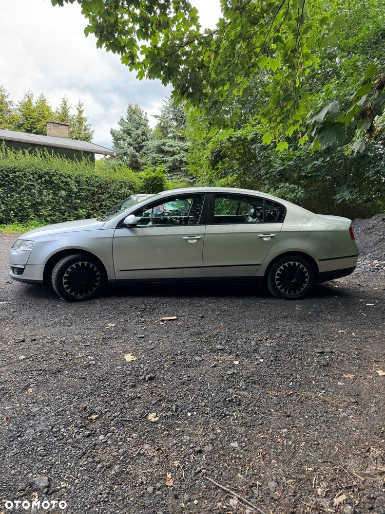 Volkswagen Passat 2.0 TDI Highline - 4