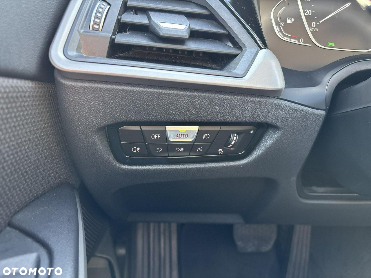 BMW Seria 3 318i Advantage - 21