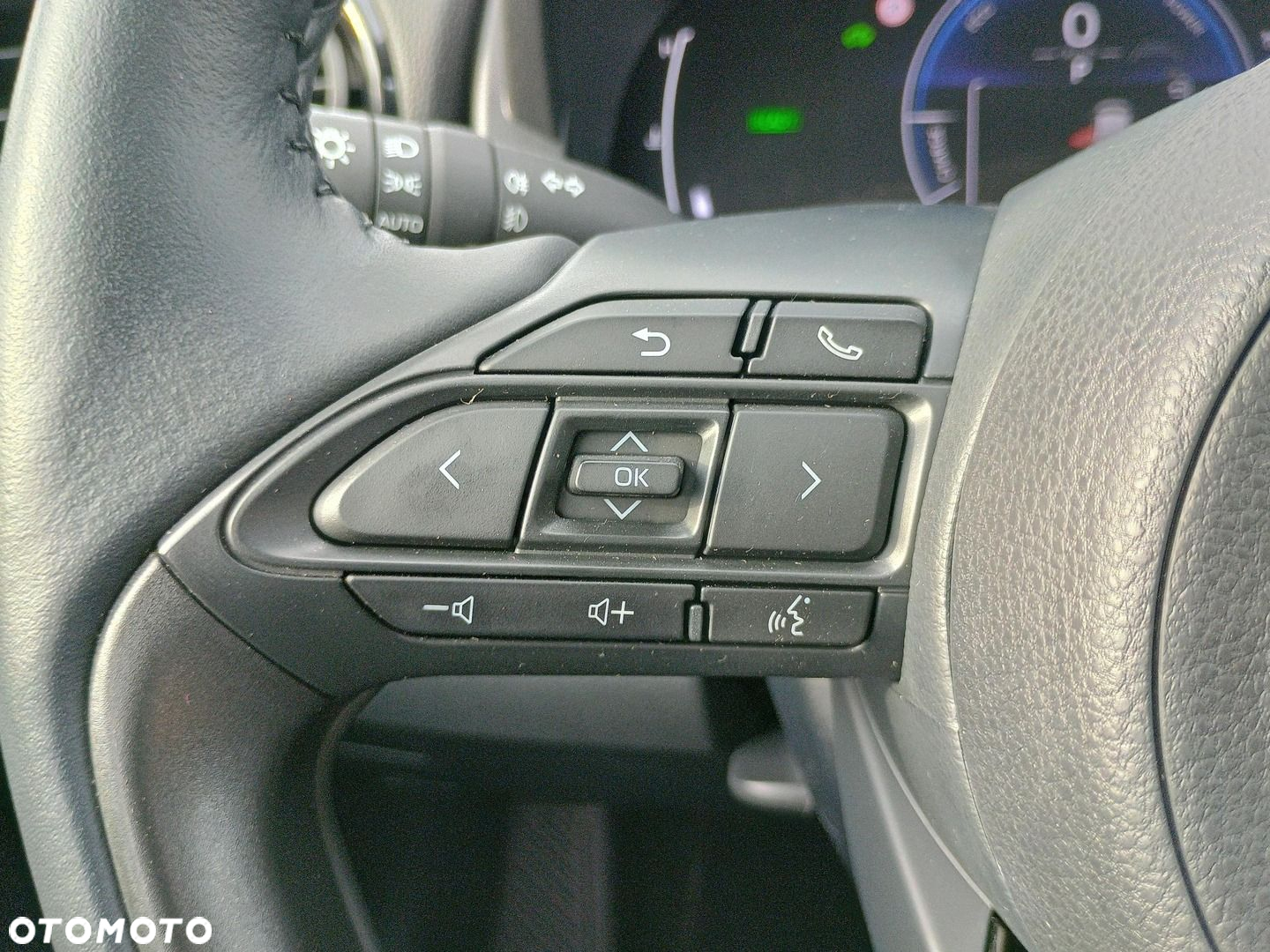 Toyota Yaris Hybrid 1.5 Style - 19