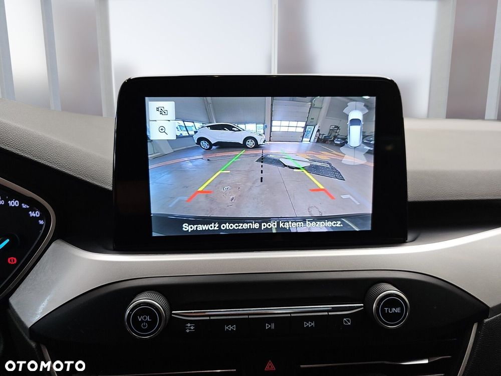 Ford Focus 1.5 EcoBlue SCR Connected - 23