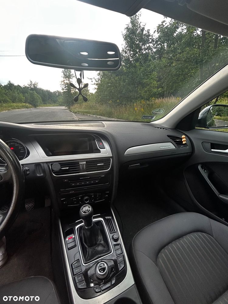 Audi A4 Avant 2.0 TDI Quattro - 29