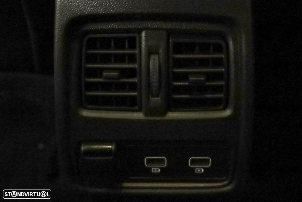 Renault Captur 1.0 TCe Techno Bi-Fuel - 24