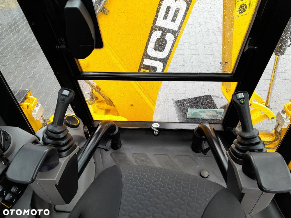 JCB 3CX COMPACT 2017R JOYSTICK - 18