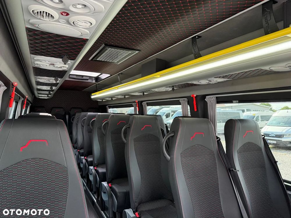Mercedes-Benz Sprinter 517 - 20