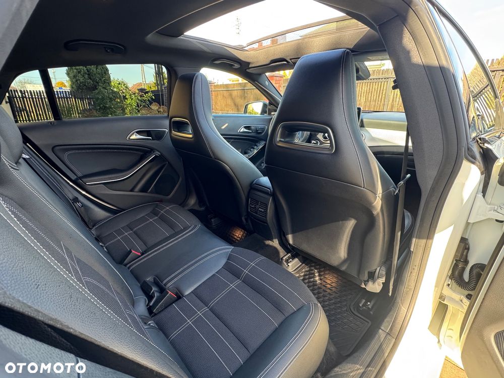 Mercedes-Benz CLA 250 7G-DCT - 15