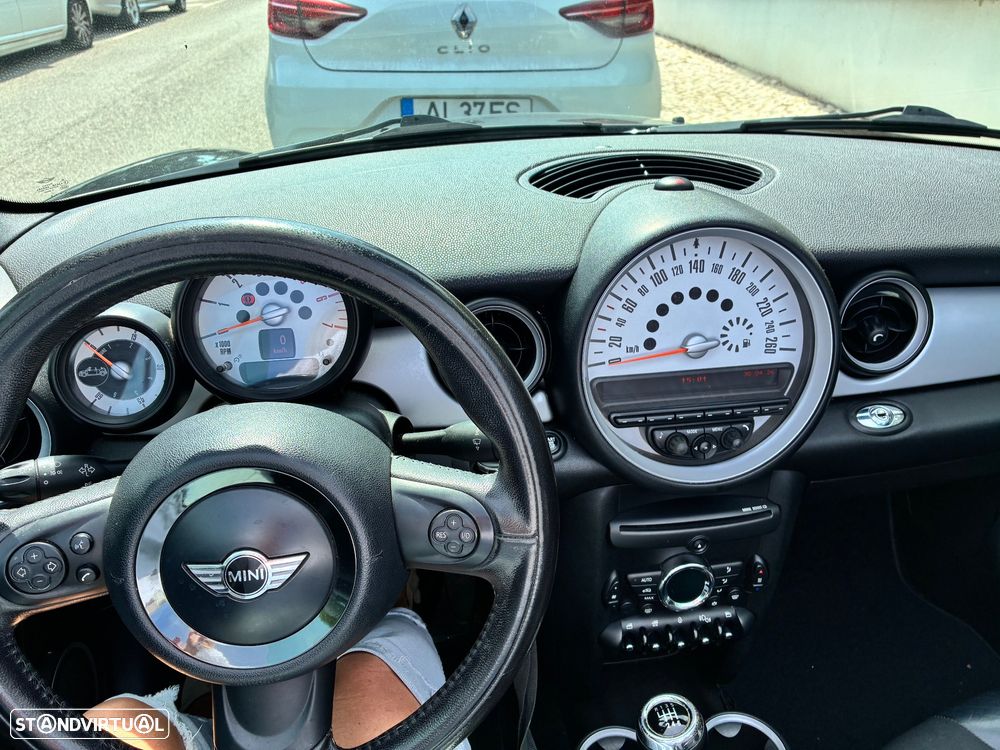 MINI Cabrio Cooper D - 7