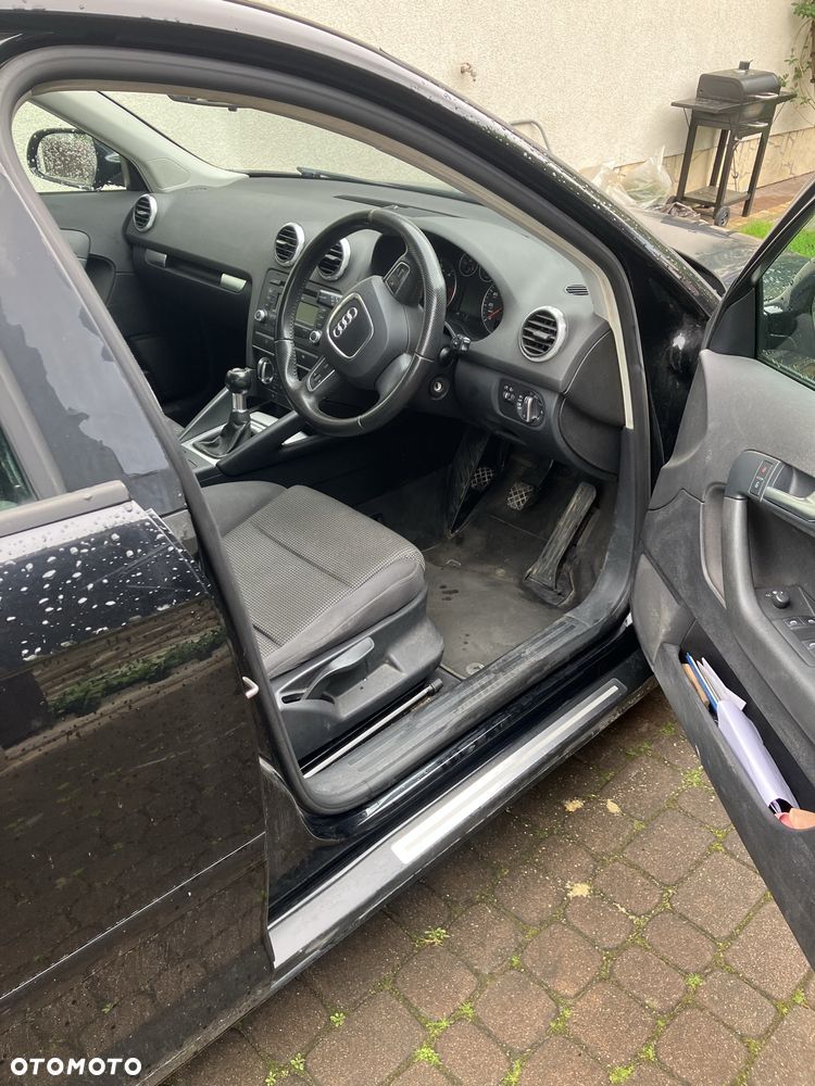 Audi A3 Sportback - 1