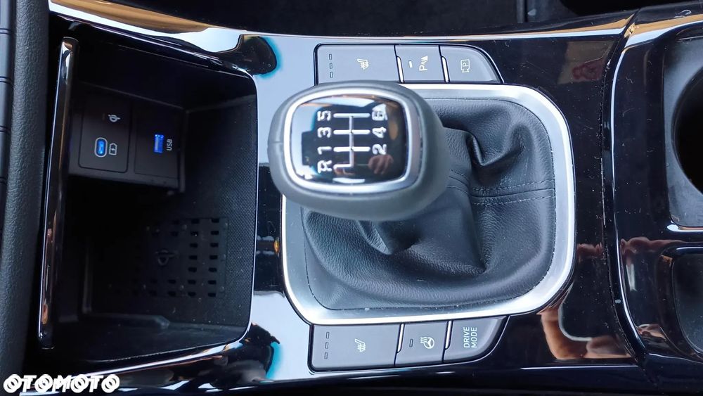 Hyundai i30 1.5 T-GDI 48V Smart - 26