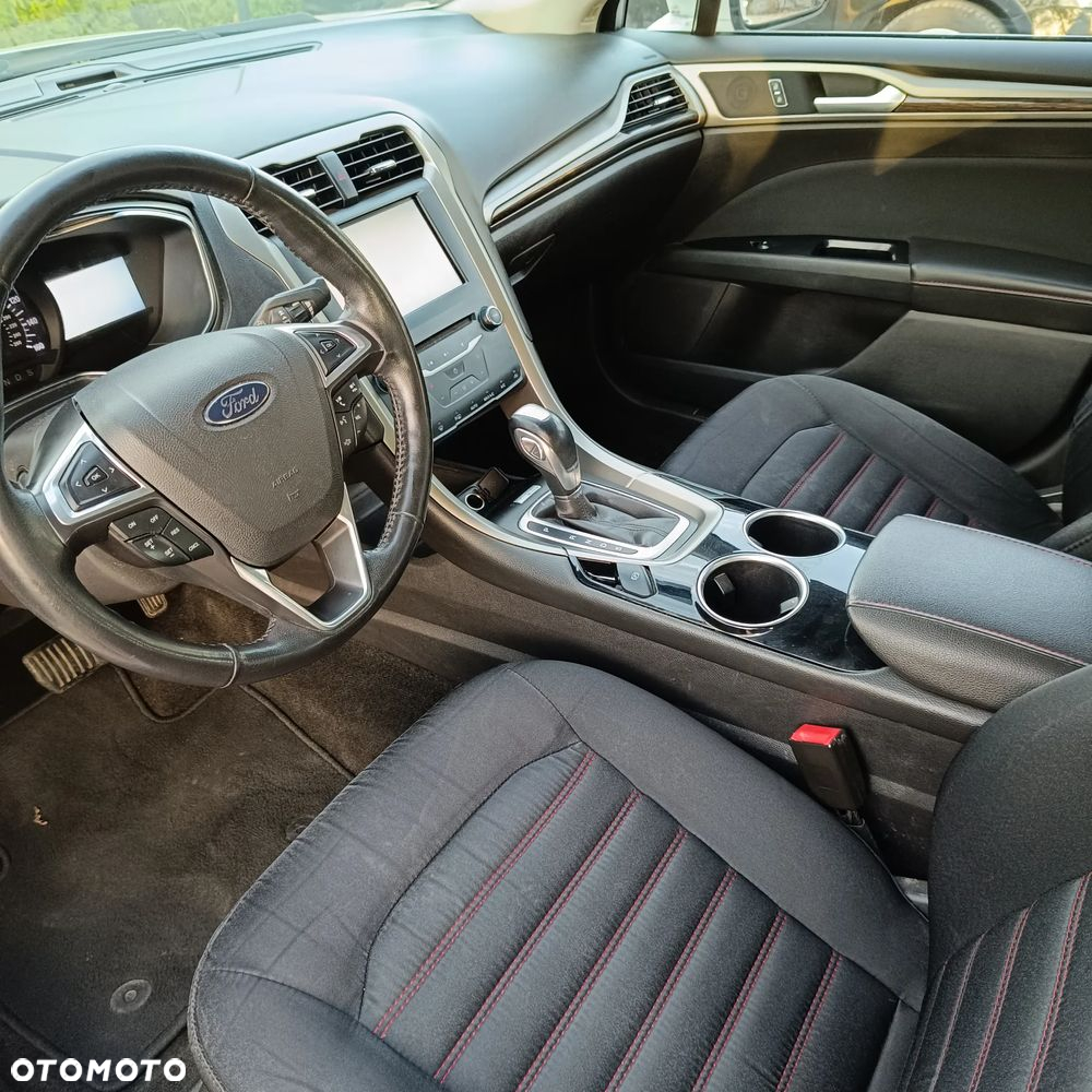 Ford Fusion - 9