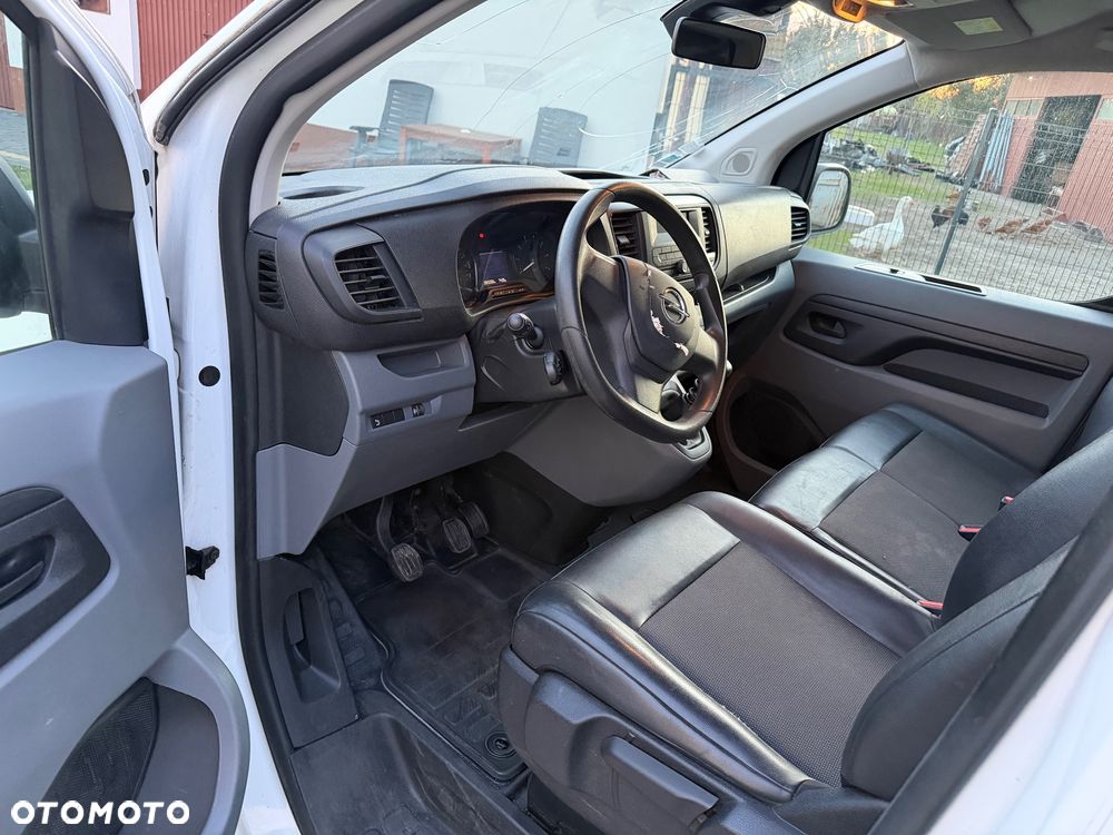 Opel Vivaro - 11