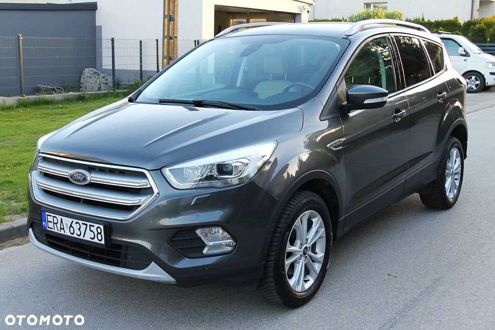 Ford Kuga 1.5 EcoBoost 2x4 Titanium - 3