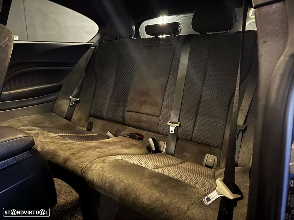 BMW 118 d Pack M - 33