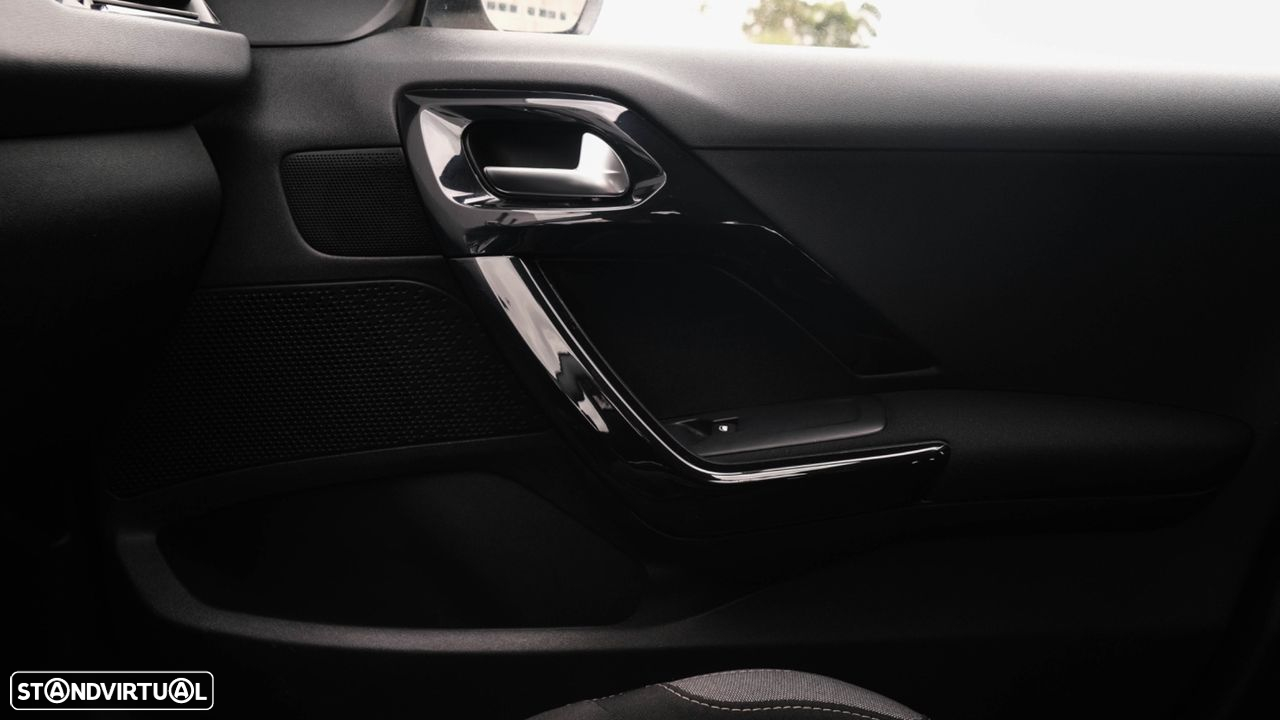 Peugeot 208 1.6 e-HDi Active - 12