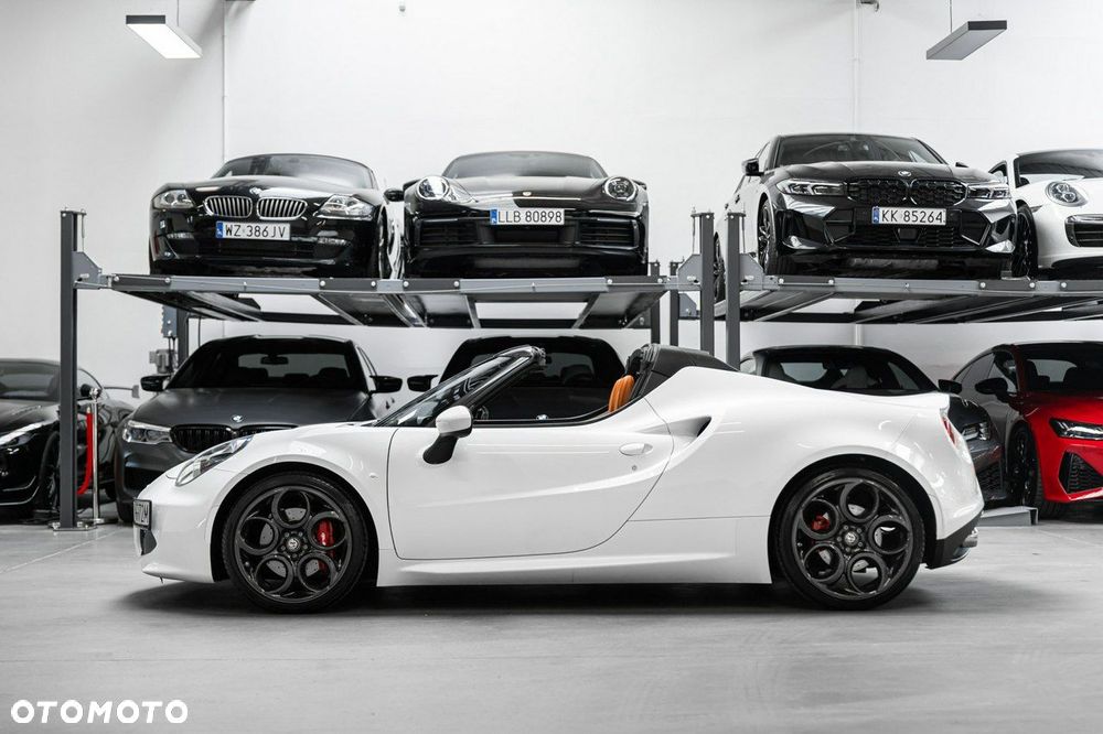 Alfa Romeo 4C - 13