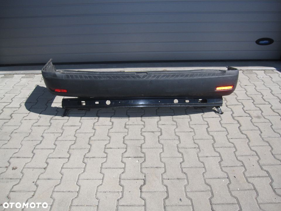 Hyundai H1 H300 07-14 belka zderzaka tył tylnego tylna