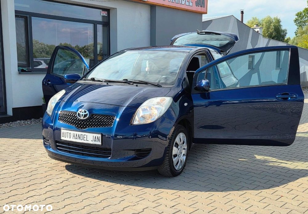 Toyota Yaris - 16