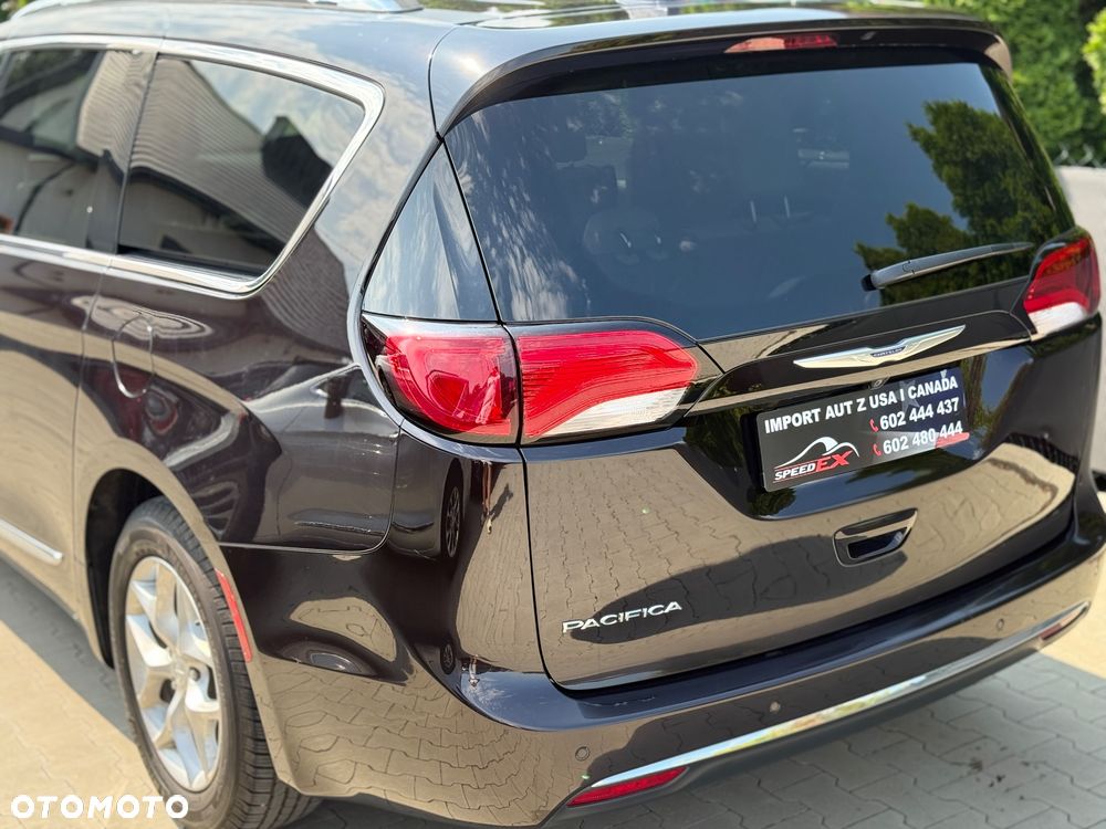 Chrysler Pacifica - 10