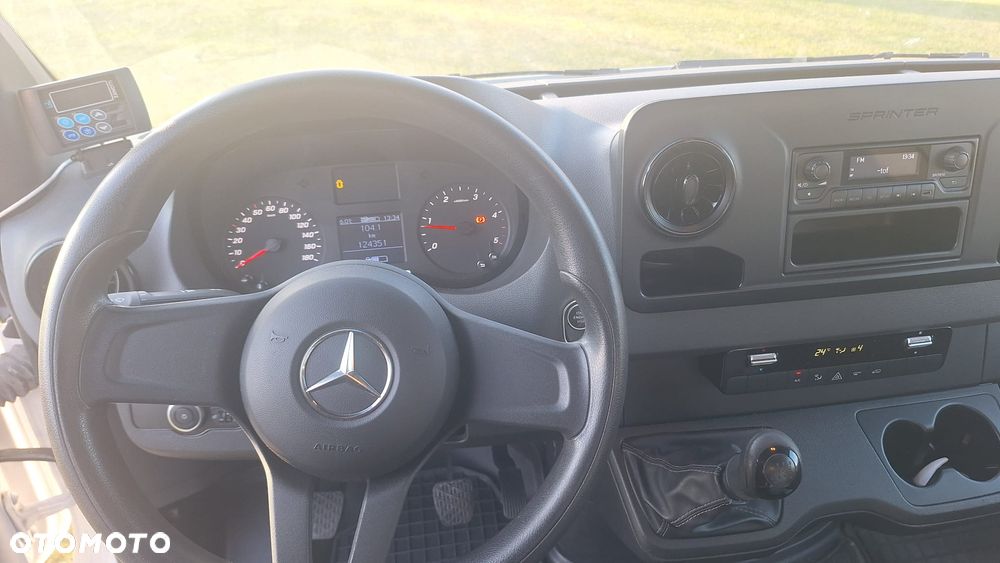 Mercedes-Benz Sprinter - 19