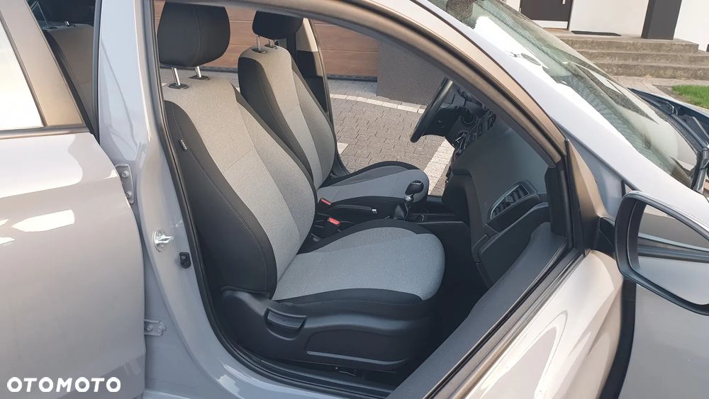 Hyundai i20 1.2 Intro Edition - 25