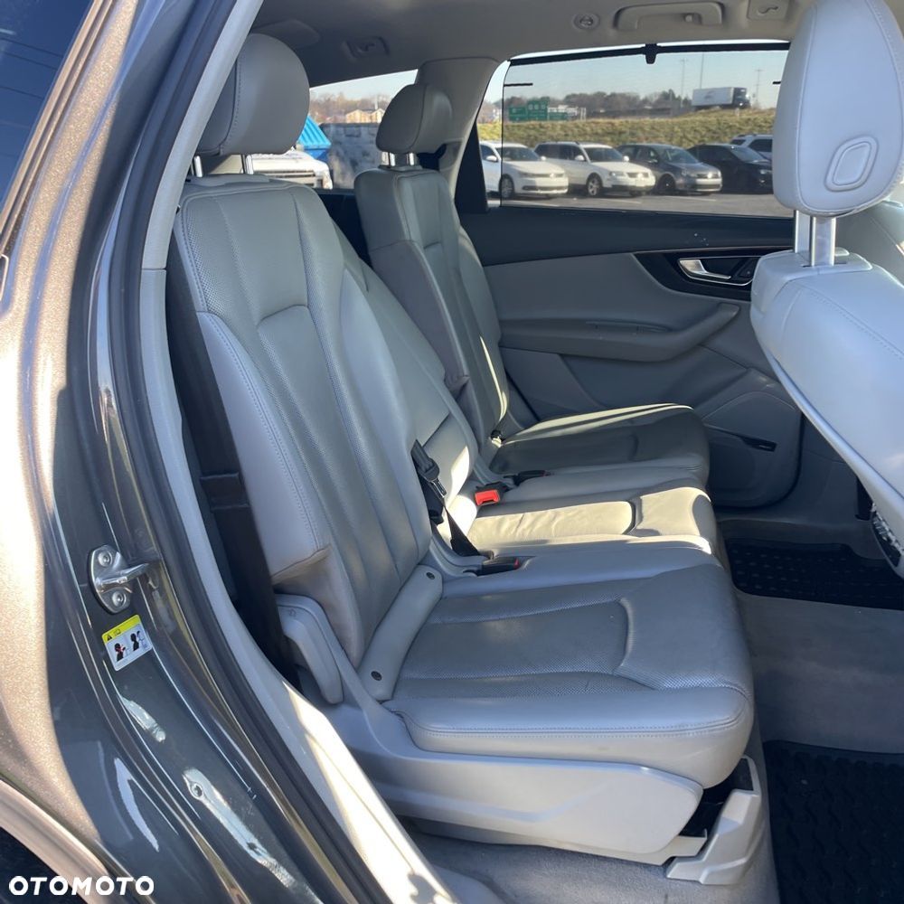 Audi Q7 - 16