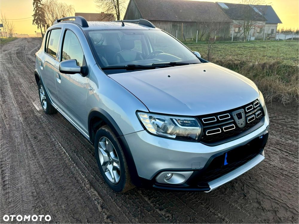 Dacia Sandero Stepway Blue dCi 95 Essential - 2