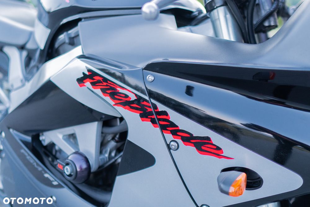 Honda CBR - 16