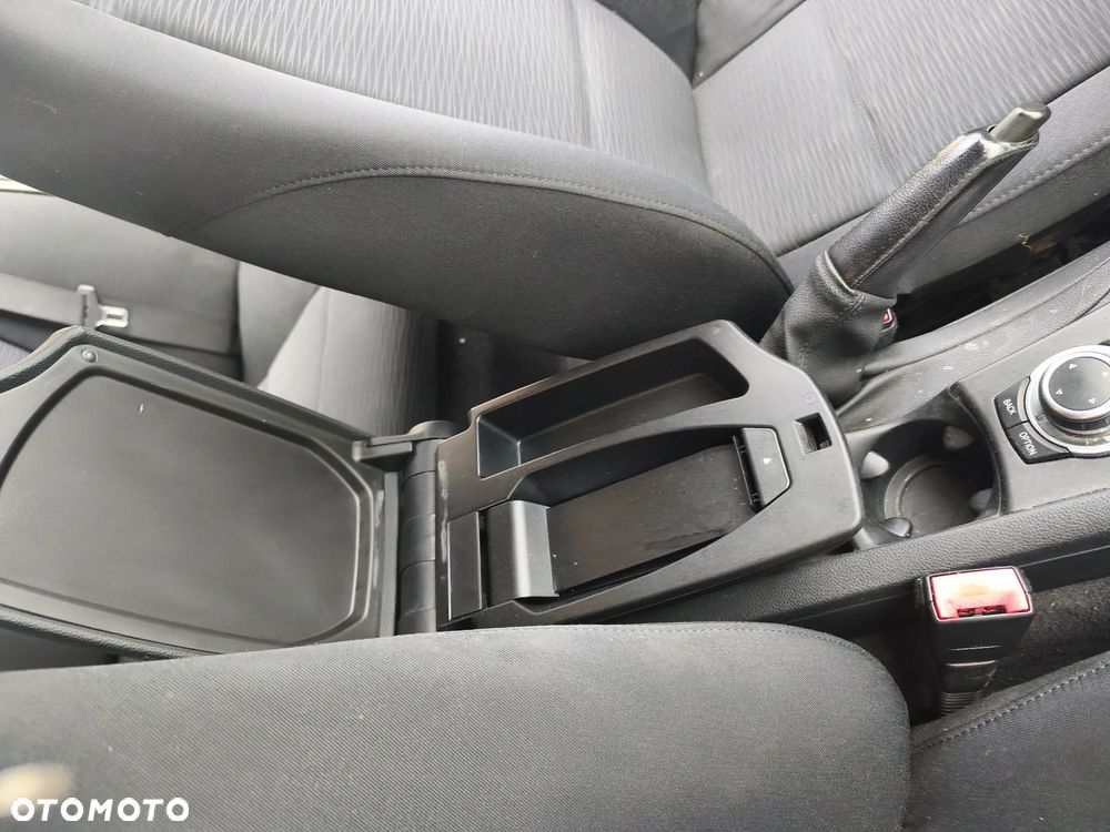 BMW Seria 1 - 23