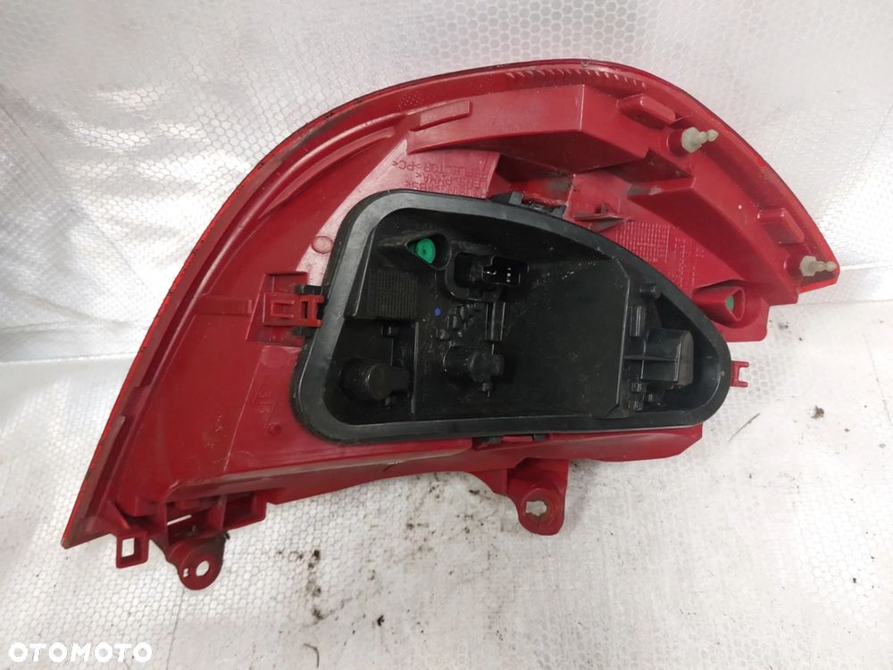 LAMPA TYL TYLNA PRAWA RENAULT CLIO 3 LIFT HB - 3