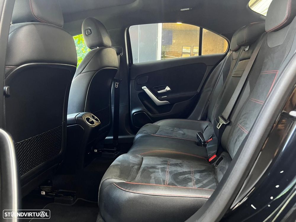 Mercedes-Benz A 250 Limousine e AMG Line - 10