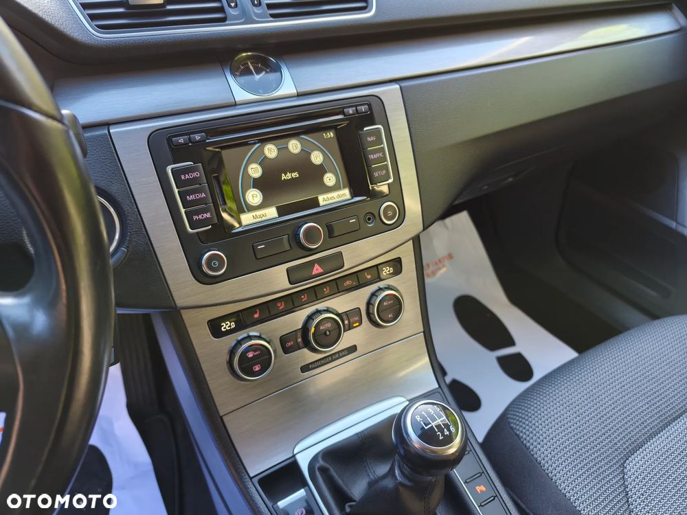 Volkswagen Passat 2.0 TDI BlueMotion Technology Highline - 28