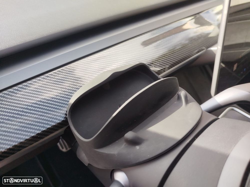 Tesla Model Y Tração Traseira Standard - 18